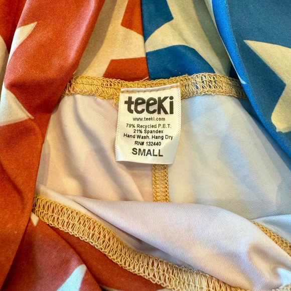 Teeki Yoga stars shorts and top set - Picture 4 of 5